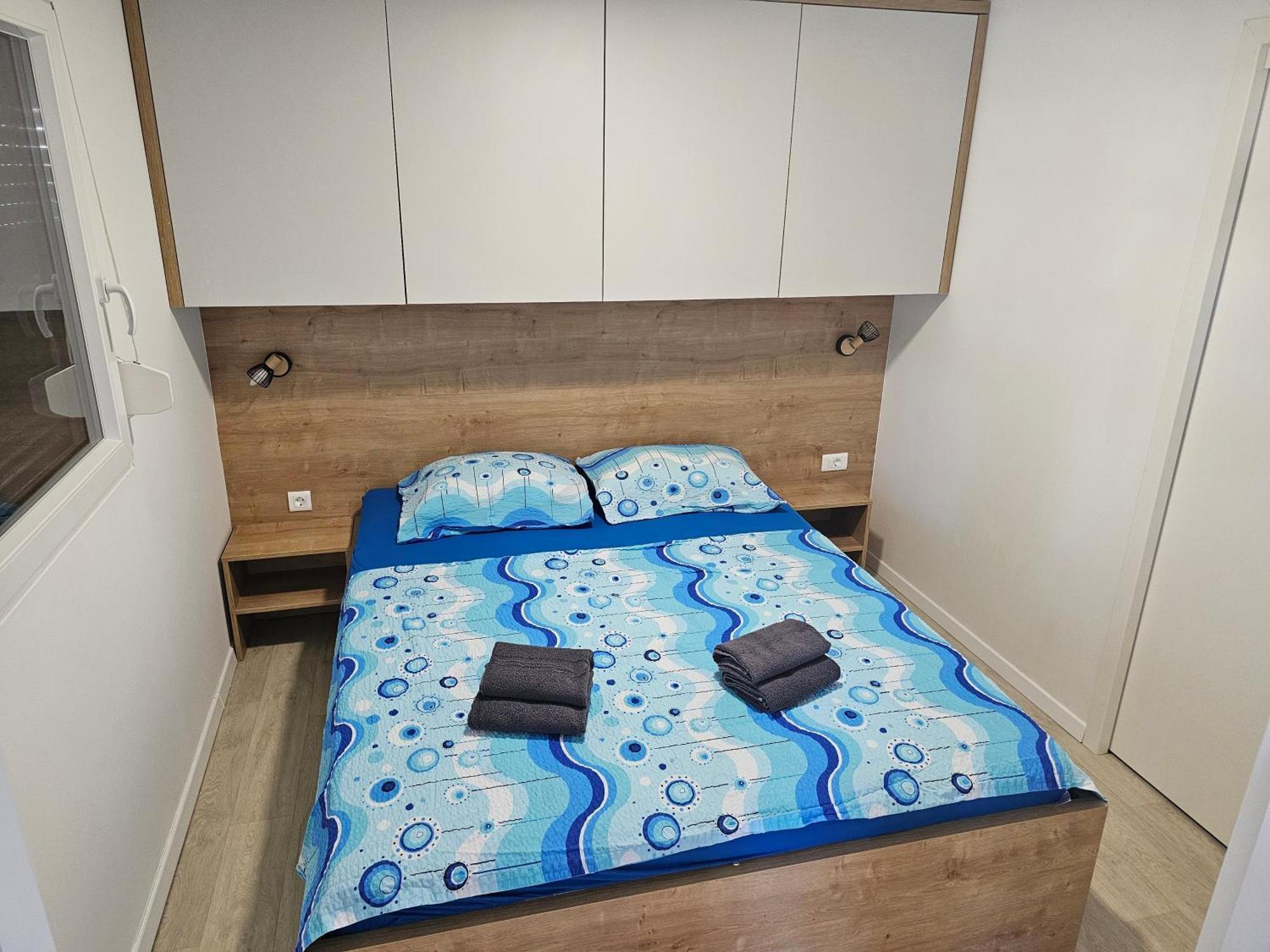 Mobile Home Tina Tisno Esterno foto