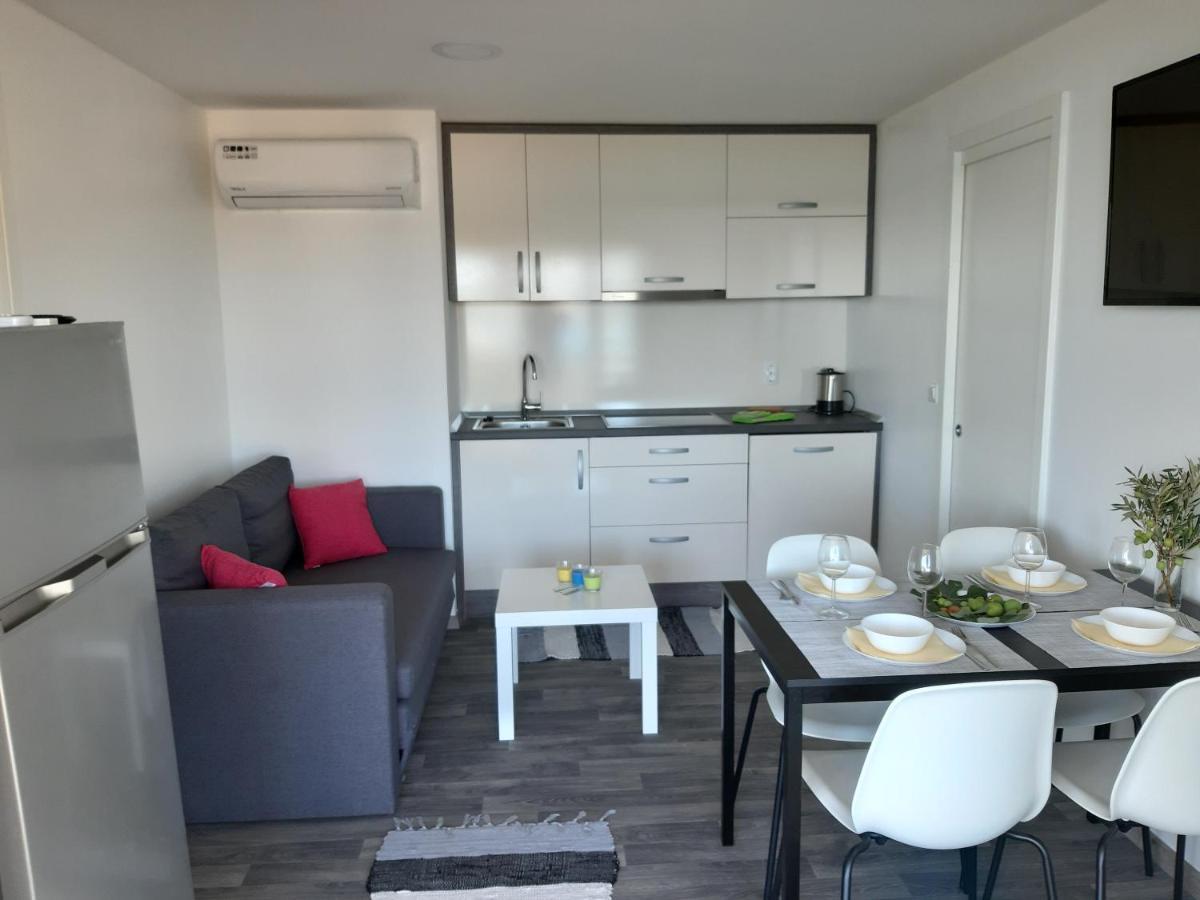Mobile Home Tina Tisno Esterno foto